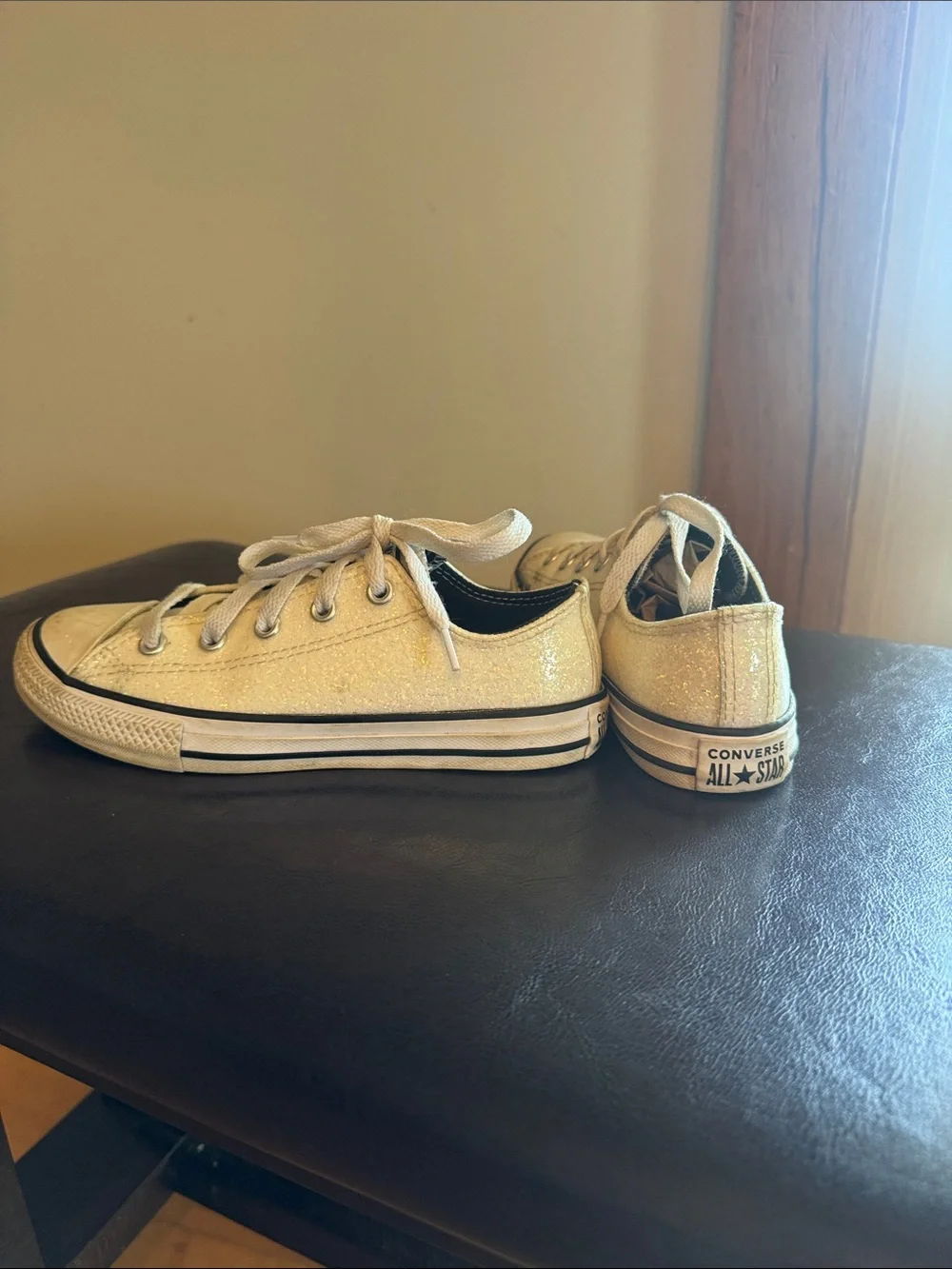 Converse Kids Low-Top Glitter Sneakers